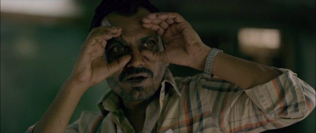 7 Spine-Chilling GIFs of Nawazuddin Siddiqui From Raman Raghav 2.0 That Will Scare The Shit Out of You. Tomatoheart.com 2