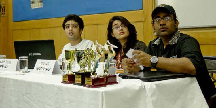 Tina Dabi Has Not Eaten Up Any Seat From Non-Reserved Category. Read Why? Tomatoheart.com 4