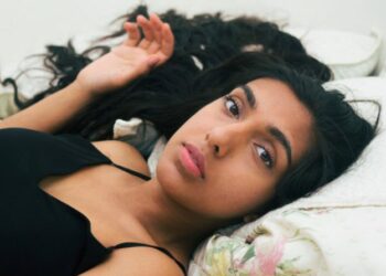 25 Spellbound Poems By Rupi Kaur, The Girl Whose Period Photograph Was Removed From Instagram Tomatoheart.com 27