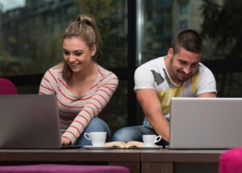 9 Things You Cannot Ignore When Dating Online Tomatoheart.com