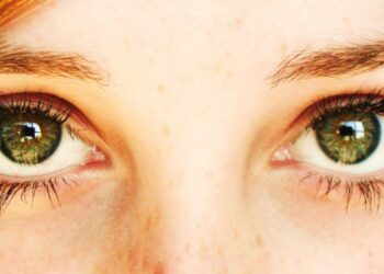 Know This Girl Who Can See What We Can't (Scientists Find That She Can See 99 Million More Colors ) Tomatoheart.com 1