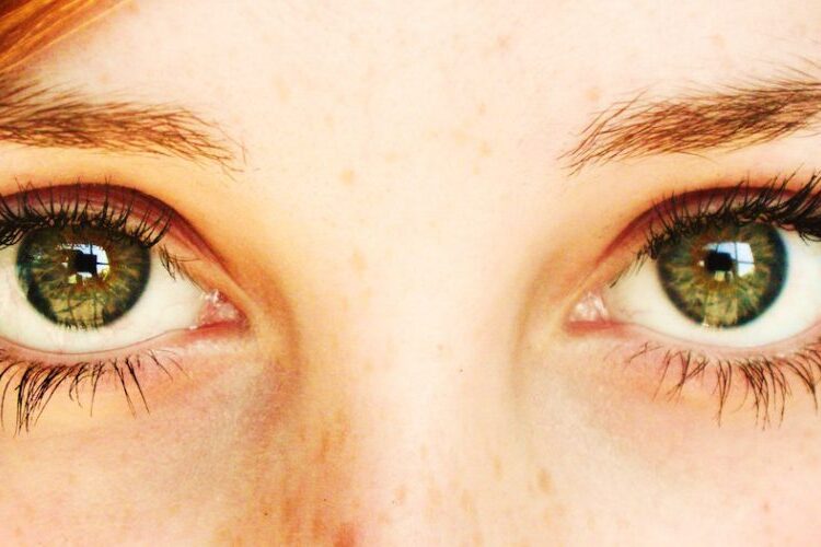 Know This Girl Who Can See What We Can't (Scientists Find That She Can See 99 Million More Colors ) Tomatoheart.com 1