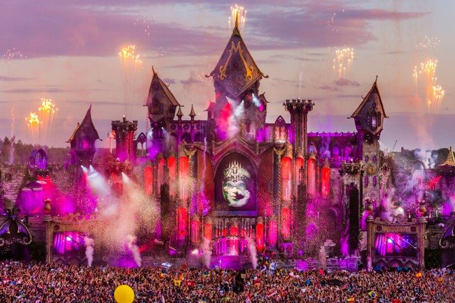 10 Jaw-Dropping Facts About Tomorrowland, The Extravagant Global Music Festival Tomatoheart.com 1