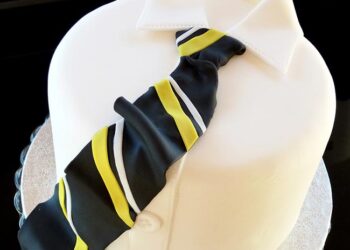 7 Easy Style Hacks For Men to Save Time And Make Life easier. Tomatoheart.com 3