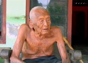 Mbah Gotho - The Longest Living Human Who Now Wants To Die Tomatoheart.com 1