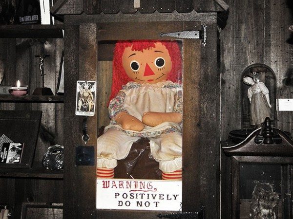 Haunted Objects real annabelle doll crop 15 Haunted Objects That Will Scare The Hell Out Of You Tomatoheart 8
