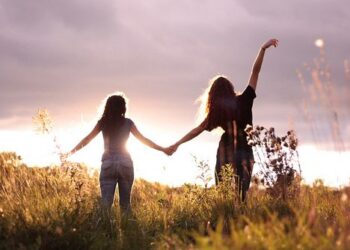 tumblr photography best friends | Top 10 Reasons Why Friends Are More Important than Money or Even Family Sometimes Porn Stars | 5 Top 10 Reasons Why Friends Are More Important than Money or Even Family Sometimes Tomatoheart.com 4