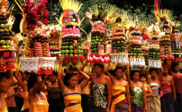 incredible September Balinese Galungan Festival1 How Indian People Would Celebrate Incredible September In 2016? Tomatoheart 4