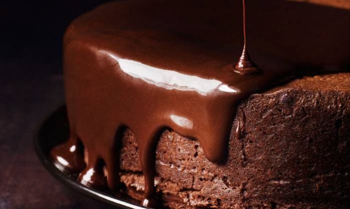 darkest-chocolate-cake-with-red-wine-glaze