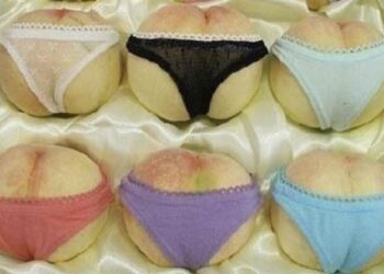 Will You Buy Peaches Wrapped In Colorful Sexy Undies ? ( Marketing Ideas Beyond Limits ) Tomatoheart.com 2