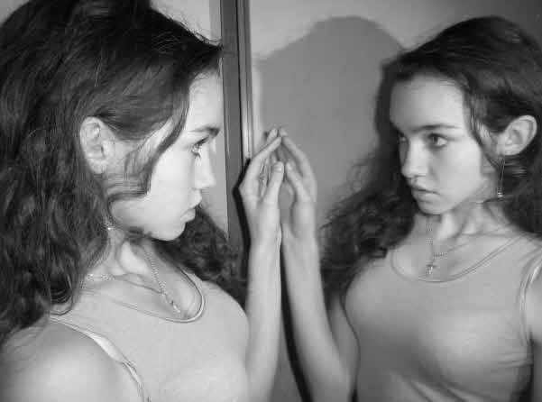 Fear of mirrors tomatoheart