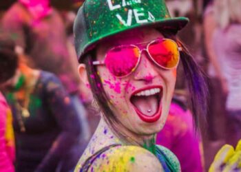 holi