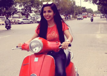 Dilon Ka Shooter Hai Mera Scooter- Dhinchak Puja Dhinchak Pooja